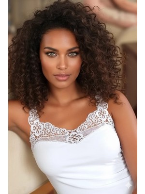 Giyim Yakası ve Askıları Güpürlü Atlet B162