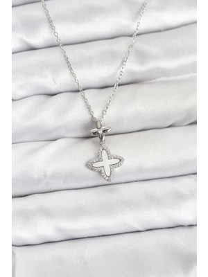 Kyops 316L Çelik Zincir Gümüş Renk 4 Yapraklı Yonca Model Zirkon Taşlı Kadın Kolye - Lisinya