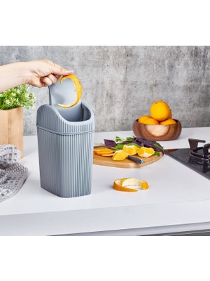 TrentCo Döner Kapaklı Mini Çöp Kovası 2.5 Lt - Lisinya