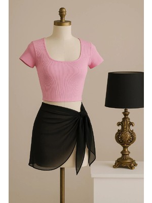 Giyim Kadın Pembe Yarım Kol Crop ve Siyah Pareo 2'li Set