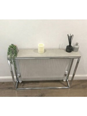 Normadia Şık ve Modern Metal Dekoratif Kuğu Dresuar ile Alanınıza Zarafet Katın