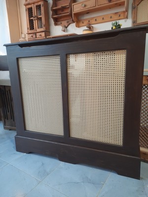 Normadia Koyu Ceviz Ahşap Petek Önü Kapama Dresuar, El Işçiliği, Dayanıklı Tasarım