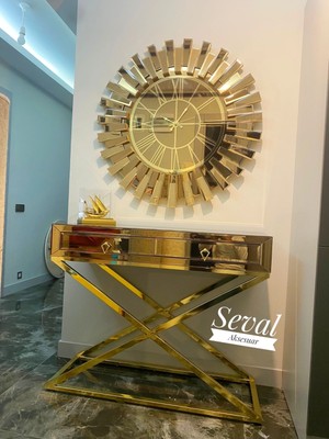 Normadia Şık ve Fonksiyonel Saatli Dresuar, Modern Ev Dekoru Için Ideal Seçim