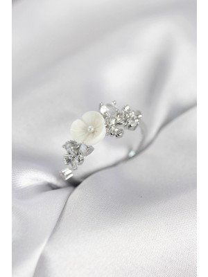 SHC4200 Mey Ithalat® Gümüş Renk Pirinç Çiçek Model Zirkon Taşlı Kadın Yüzük