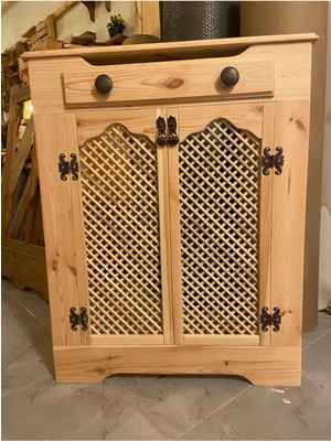 Normadia El Yapımı Tamamen Çam Ağacından Özel Tasarım Petek Önü Kapama Dresuar