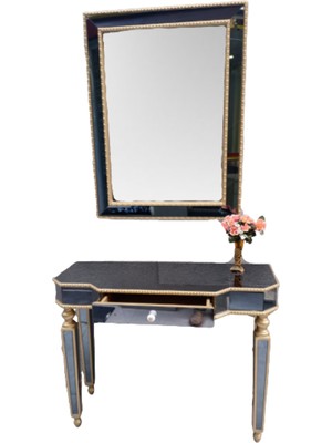 Normadia Şık Kayın Ayaklı Dresuar, Gold Detaylı, Füme Ayna Kaplama, Çekmeceli