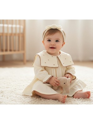 Bebeva Baby Kız Bebek %100 Pamuklu Kalp Nakışlı Geniş Bebe Yakalı Bandanalı Özel Gün Elbisesi