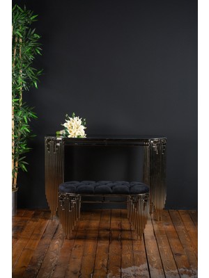 Normadia Şık Gümüş Dresuar, Ultr Lak Kaplama, Modern ve Zarif Tasarım