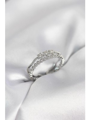 Butik Gümüş Renk Minimal Yıldızlı Model Kadın Yüzük