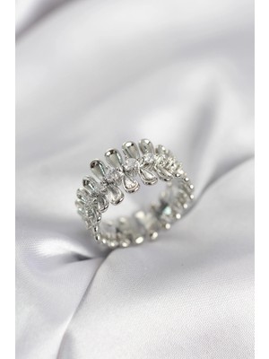 Butik Gümüş Renk Zirkon Taşlı Sıralı Damla Model Kadın Yüzük