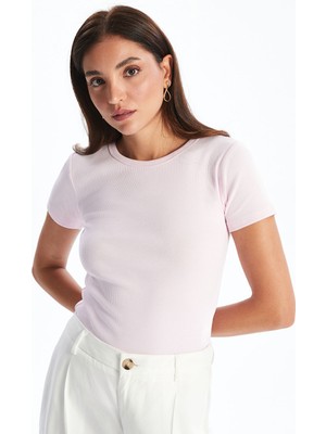 Lc Waikiki Yeni Sezon Bisiklet Yaka Dokulu Kadın Tişört