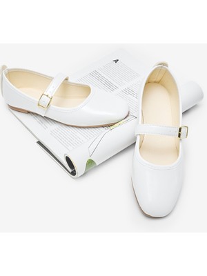 Tonny Black Kadın Beyaz Kadın Üstten Kemerli Tokalı Rahat Günlük Babet