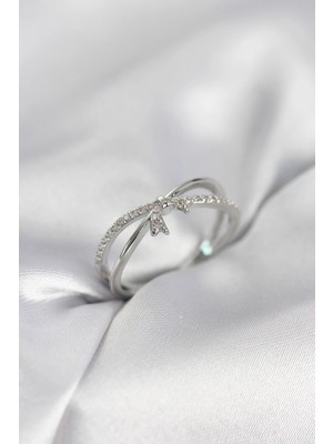 LTG Nova Gümüş Renk Zirkon Taşlı Fiyonk Model Kadın Yüzük