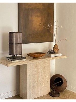 Normadia Şık ve Dayanıklı Traverten Dresuar ile Evinize Zarafet Katın