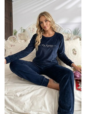 Madame Clara Yazı Detaylı Kadife Uzun Kollu Kadın Pijama Takımı