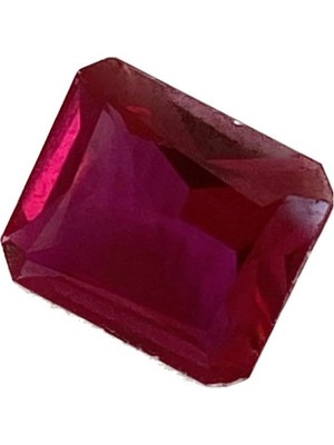 Hasyılmaz Faset Kesim Kırmızı Safir Taşı 4,2 Karat