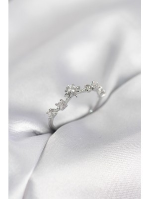 Hkursat Gümüş Renk Gece Temalı Zirkon Taşlı Kadın Yüzük