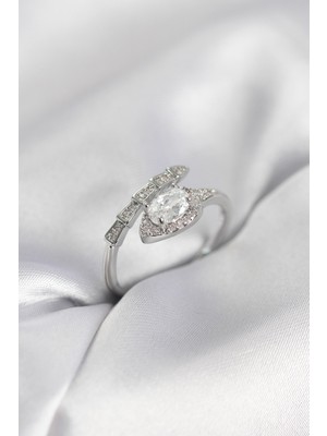 Hkursat Yılan Model Gümüş Renk Zirkon Taşlı Kadın Yüzük