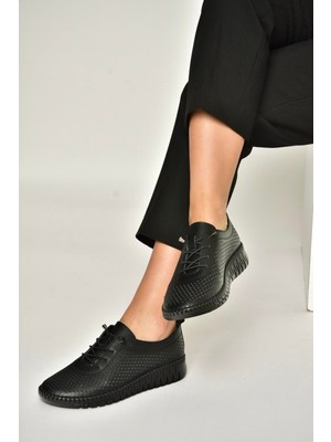Fox Shoes Y555705103 Siyah Hakiki Deri Comfort Ortopedik Taban Kadın Ayakkabı