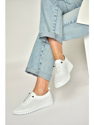 Fox Shoes Y555705103 Beyaz Hakiki Deri Comfort Ortopedik Taban Kadın Ayakkabı