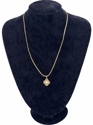 Pangu Sedef ve Zirkon Taş Detaylı Çiçek Figürlü Altın Renk Çelik Kolye