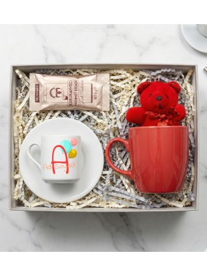 Kişiye Özel Baskılı Türk Kahve Fincanı & Kırmızı Kupa & Kırmızı Anahtarlık Ayıcık & Tek Kullanımlık Kahve Hediye Seti