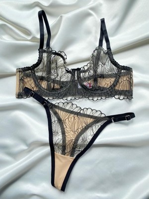 Lucid Kadın Siyah Nude Çiçek Nakışlı Fantezi Iç Giyim Takımı - Telli Balenli Transparan Sütyen ve Ayarlanabilir String Set (2 Parça)
