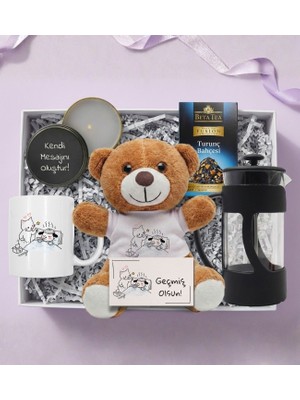 Kişiye Özel Metal Kutulu Mum & Tatlı Geçmiş Olsun Temalı Kupa Bardak & Kahverengi Peluş Ayı & Tatlı Geçmiş Olsun Kartı & French Press & Aromalı Çay Hediye Seti