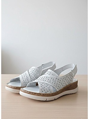 Ender Iç Dış Hakiki Deri Çapraz Bantlı Dolgu Taban Kadın Sandalet