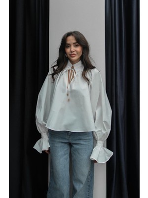 Havoş Beyaz Yakası Bağlama Detaylı Gömlek