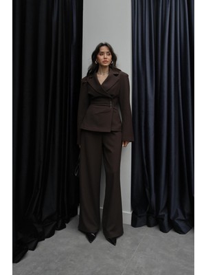 Havoş Kahverengi Vurgulu Bel Detaylı Ceket Pantolon Takım