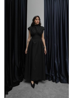 Havoş Siyah Enid Belden Oturtmalı Vatkalı Elbise