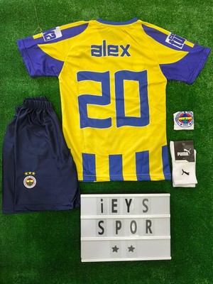 4'lü Set Fe.ner.bah'çe Alex De Souza Nostalji Iç Saha Sarı Lacivert Çubuklu Çocuk Forma Şort Bileklik Çorap Takım