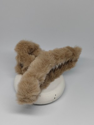 Tuel Peluş Mandal Saç Tokası Büyük Boy – Yumuşak Tüylü Kışlık Kadın Saç Tokası