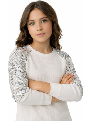 İrem Çocuk Giyim Kız Çocuk Omuzları Pul Detaylı Fitilli Kumaş Beyaz Renk Gri Pullu Badi