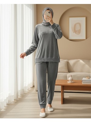 Modamorfo Kabartma Yazılı Fransız Kadife Pijama Takımı -Gri