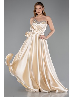 Abiyefon Taşlı Straplez Yaka Uzun Saten Nişan Elbisesi ABU5541
