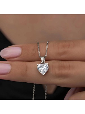 Marsilyan 925 Ayar Gümüş Beyaz Taşlı Kalpli Kadın Kolye T8324 (72)