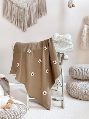 Hepta Collection Bond And Papatya Işlemeli Doğal Dokusu Pamuk Müslin Bebek Battaniyesi 75X75 cm (Kahve)