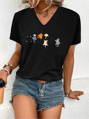 Mercoledi Minik Kediler Baskılı Kadın Oversize V Yaka T-Shırt