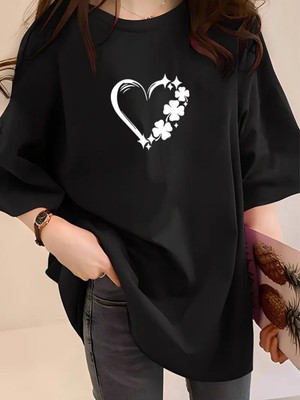 Mercoledi Çiçekli Kalp Baskılı Oversize Tişört