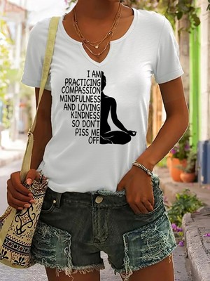 Mercoledi Kadın Yoga Baskılı Yarım V-Yaka Kollu Regular Kalıp Rahat T-Shirt