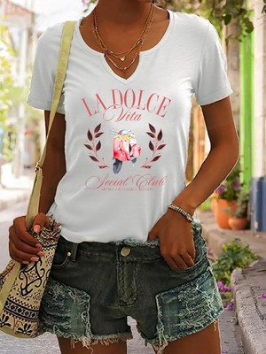 Mercoledi Kadın Dolce Vita Baskılı Yarım V-Yaka Kollu Regular Kalıp Rahat T-Shirt