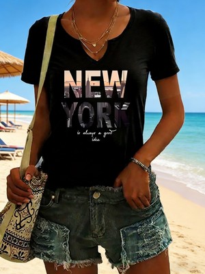 Mercoledi Kadın New York Baskılı Yarım V-Yaka Kollu Regular Kalıp Rahat T-Shirt