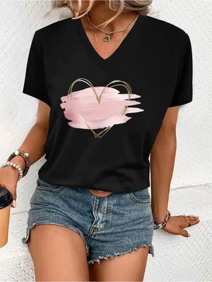 Mercoledi Pembe Kalp Baskılı Kadın Oversize V Yaka T-Shırt