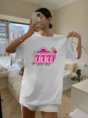 Mercoledi 777 Lucky Girl Baskılı Oversize Bisiklet Yaka T-Shirt