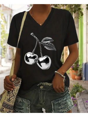 Mercoledi V Yaka Oversize Kiraz Baskılı Tişört