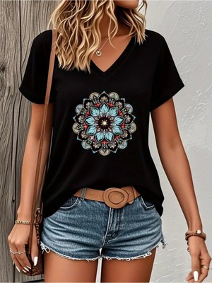 Mercoledi Tasarım Mandala Baskılı Kadın Oversize V Yaka T-Shırt