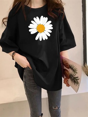 Mercoledi Papatya Baskılı Oversize Tişört