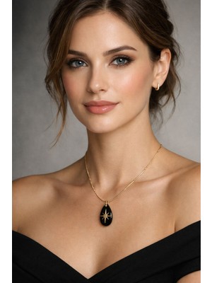 Solare Accessories Aurora Yıldız Detaylı Oniks Taşlı Altın Kaplama Çelik Kolye